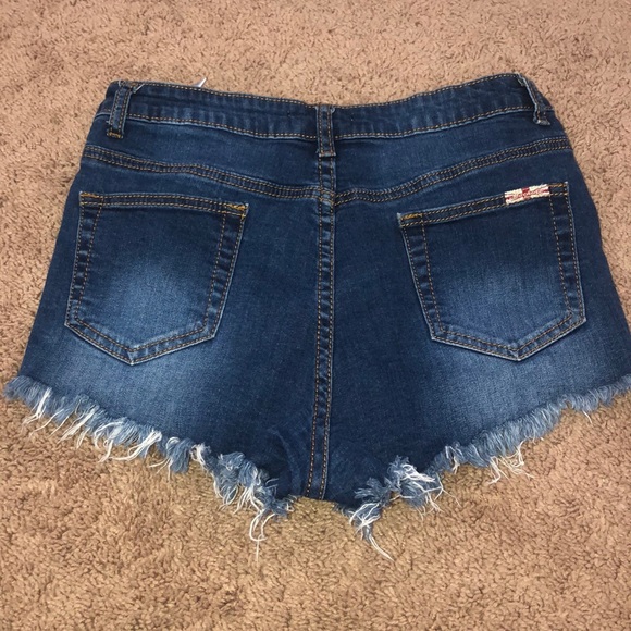 distressed shorts - Picture 2 of 3